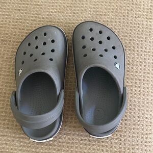 Crocs 6/7 C